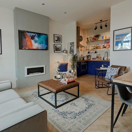 Spacious, Mid-Century 1 Bedroom Apartment Quedgeley Exteriör bild