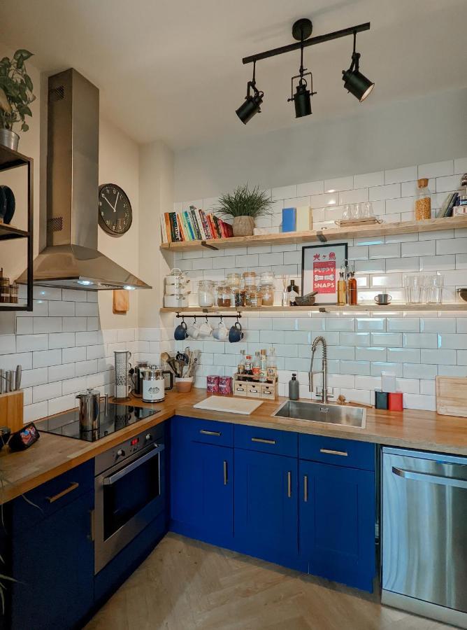 Spacious, Mid-Century 1 Bedroom Apartment Quedgeley Exteriör bild