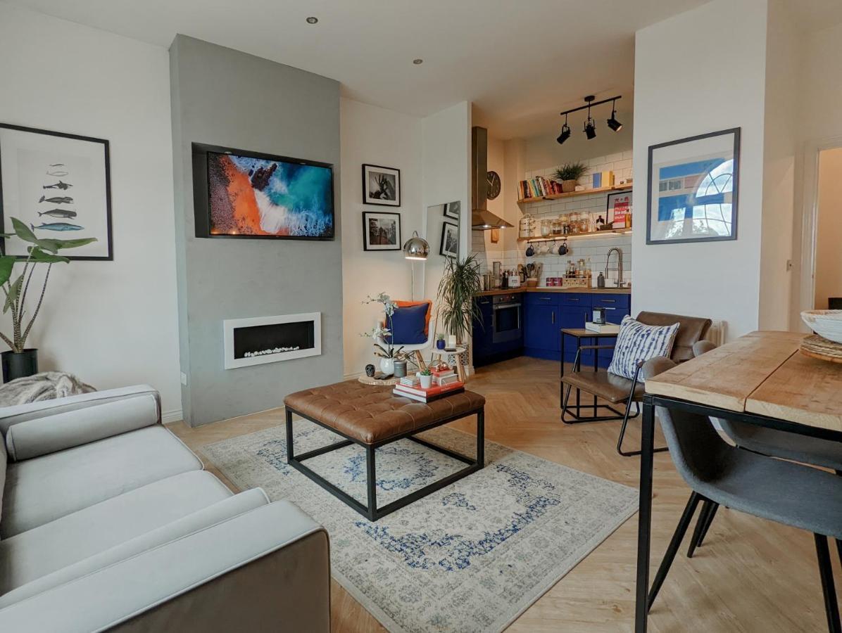Spacious, Mid-Century 1 Bedroom Apartment Quedgeley Exteriör bild